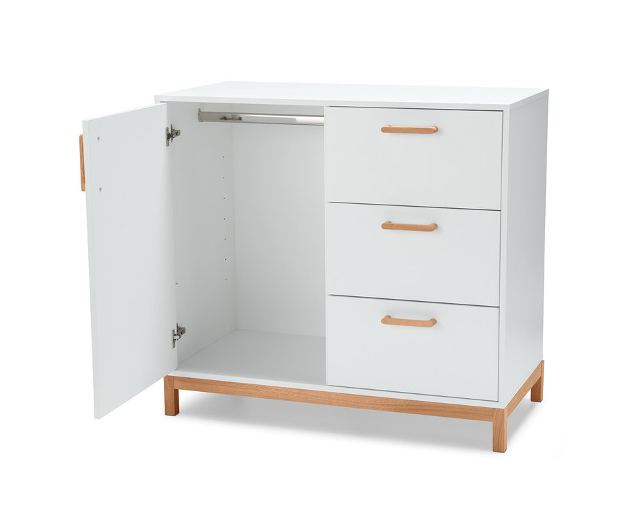 Weisse 2-in-1: Kommode und Kleiderschrank mit offener Tür und drei Schubladen.