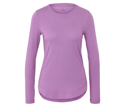 Lila, langärmliges Sportshirt.