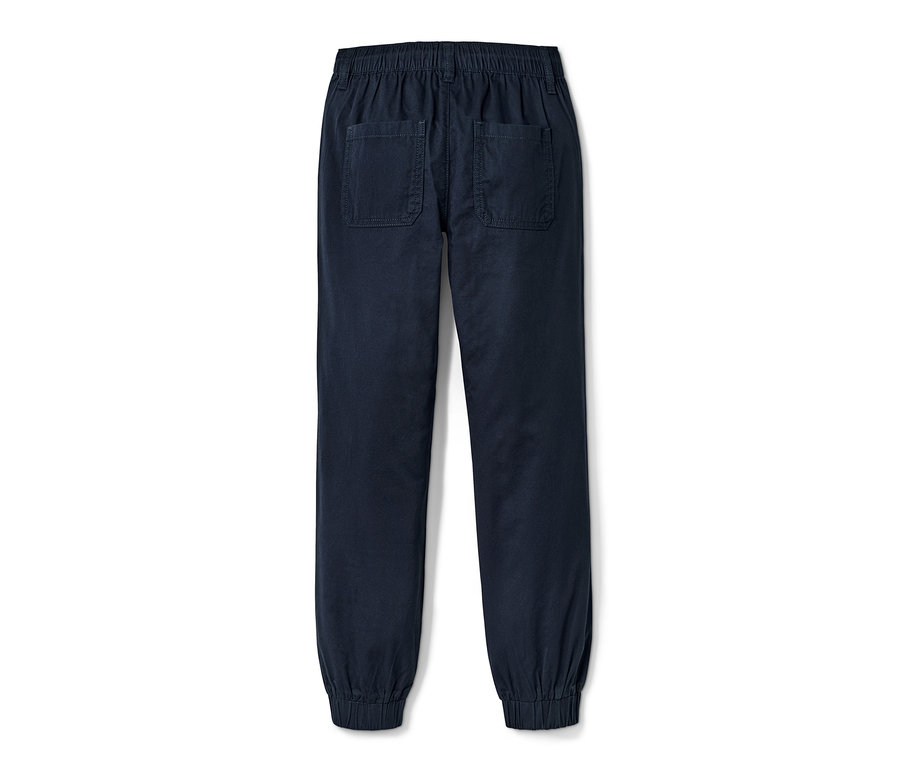 Dunkelblaue Joggpants aus Bio-Baumwolle mit elastischem Bund und zwei Gesäßtaschen.