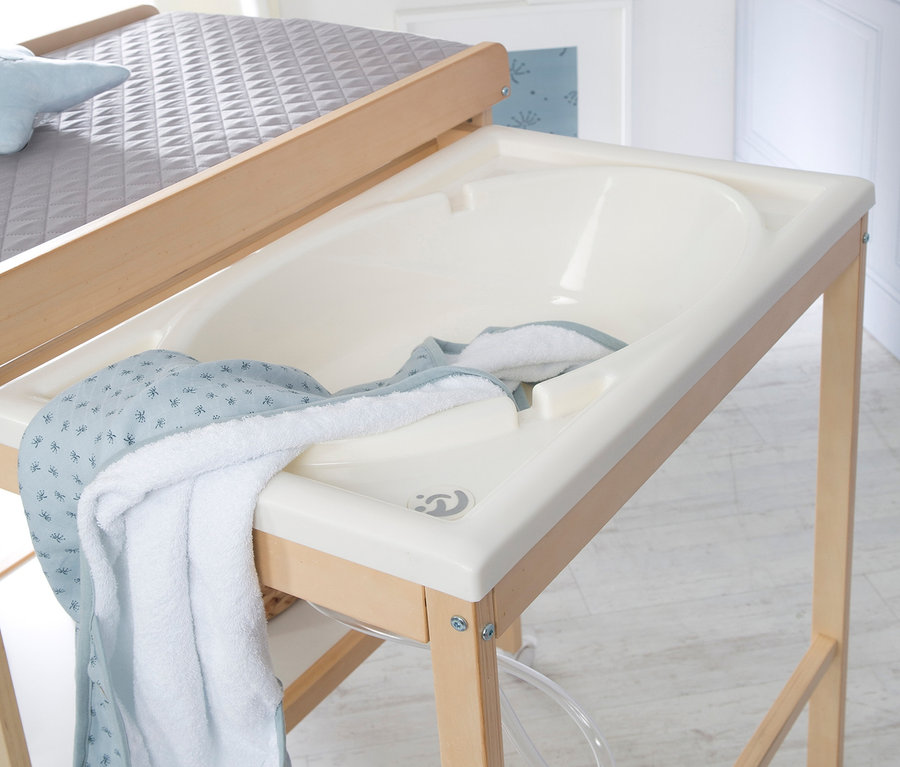 roba Bade-Wickel-Kombination "Baby Pool" mit Badewanne, Wickelauflage und Handtuch.