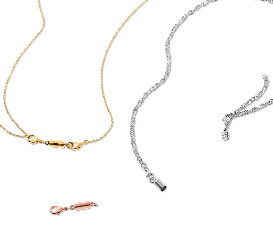 Goldene und silberne Halsketten mit Magnetverschluss-Set.