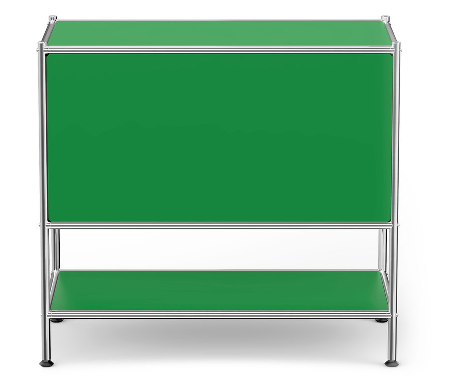 Grüner Schrank mit silbernem Rahmen.