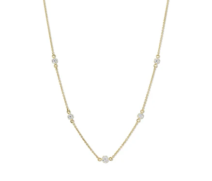 Goldcollier mit 35 Diamanten.