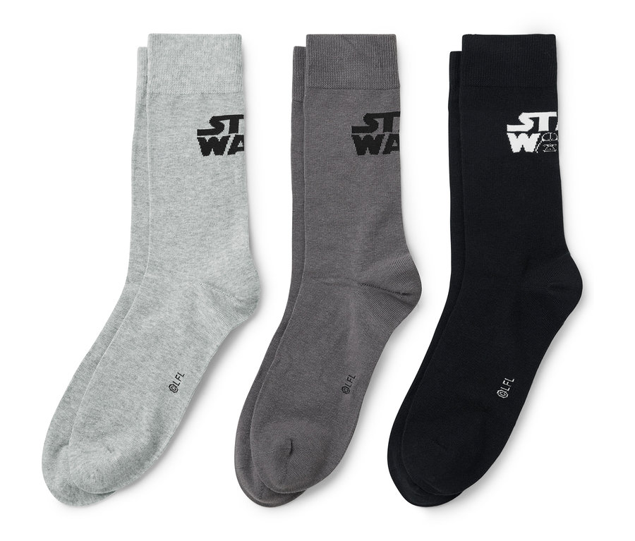 Drei Paar Star Wars Socken: grau, dunkelgrau und schwarz.