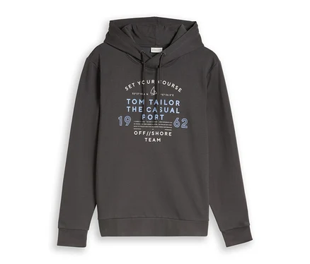 Dunkelgraues Tom Tailor Hoodie Sweatshirt mit einem hellblauen und weißen Grafikdruck auf der Vorderseite, inklusive Text und einem Boots-Symbol.