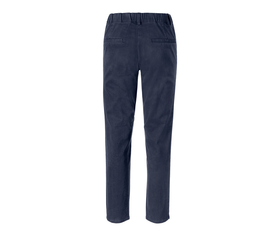 Dunkelblaue Twillhose mit Komfortbund von hinten.