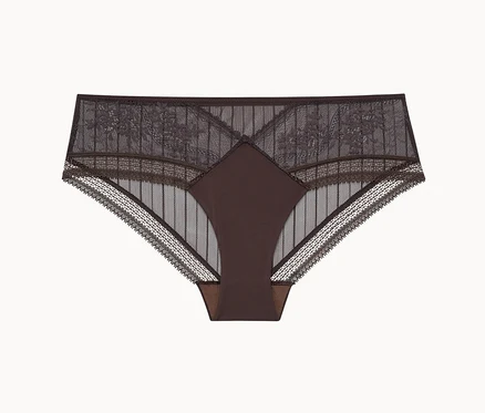 Brauner Slip mit Spitze.