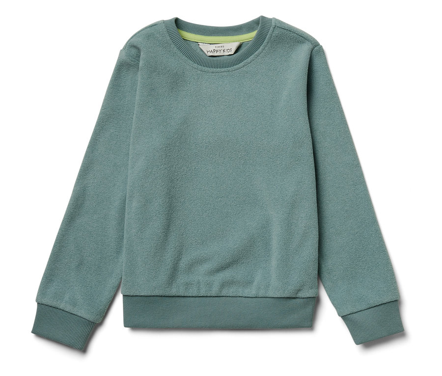 Ein grünes Sweatshirt liegt auf einem weißen Hintergrund.