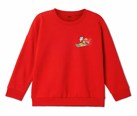 Roter Pullover mit einer Abbildung von Mickey Mouse auf einem Schlitten.