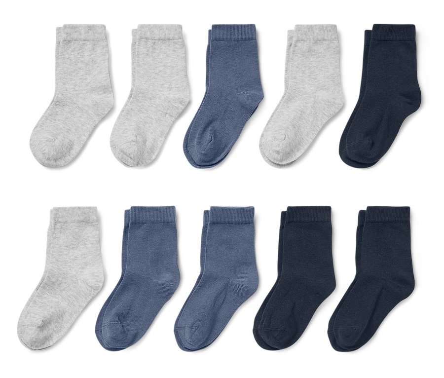 Zehn Paar Socken: drei grau, drei blau und vier dunkelblau.