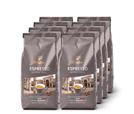 Acht Packungen Espresso Aromatisch - 8x 1 kg Ganze Bohne, in Reihen angeordnet.