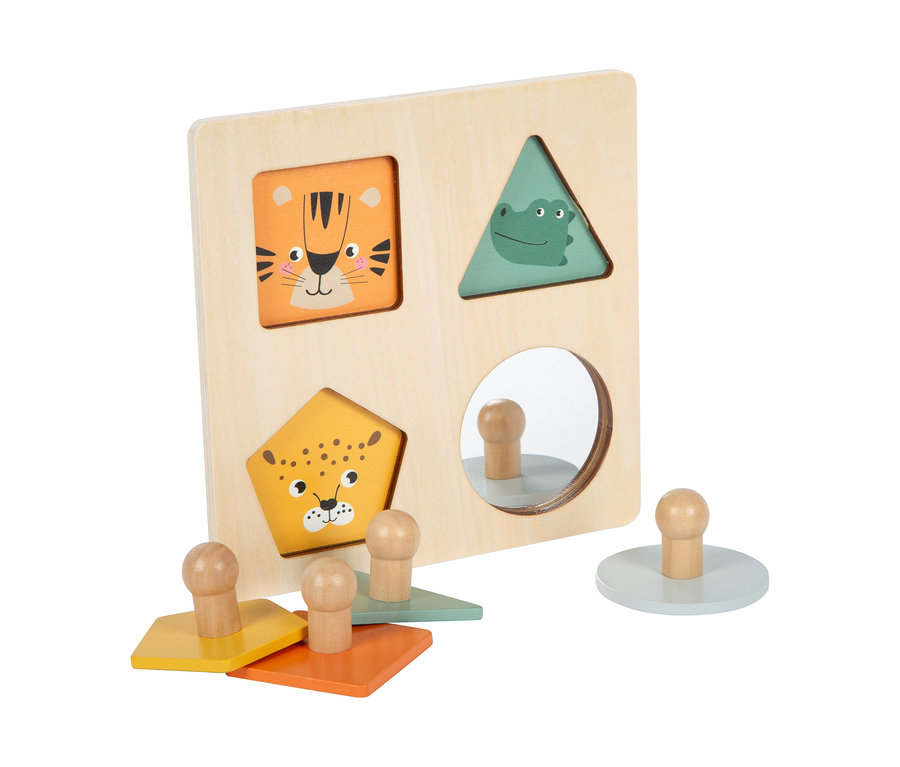 small foot Montessori-Bundle 3: Ein Holzpuzzle mit vier Formen. Ein orangefarbenes Tigergesicht, ein grünes Krokodilgesicht und ein gelbes Leoparden-Fünfeck liegen neben dem Brett. Ein runder Spiegel ist im Brett, daneben liegt ein hellblaues Kreisstück.