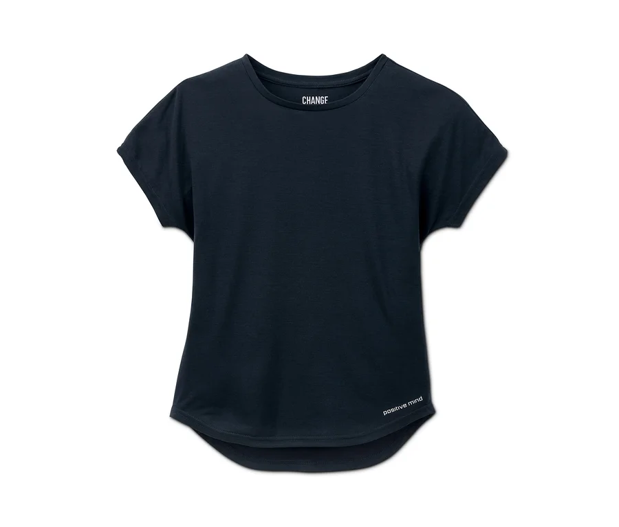 Ein marineblaues Mädchen-Funktionsshirt mit kurzen Ärmeln aus recyceltem Material.