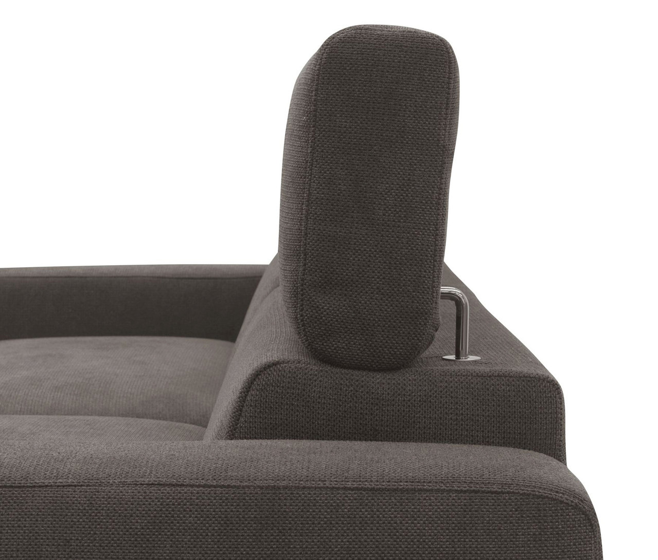 Detailansicht des grauen DOMO collection Sofas (rechts).
