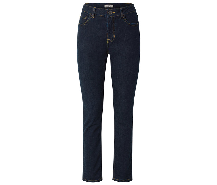 Dunkelblaue, eng anliegende Jeans mit geradem Bein und gelben Nähten.