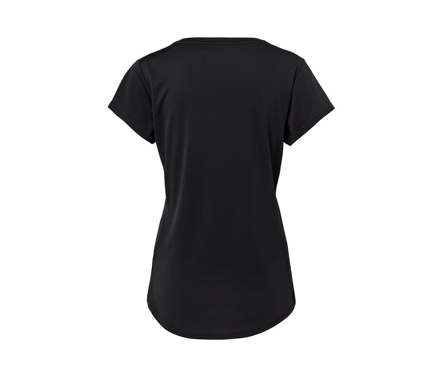 Schwarzes Sportshirt.