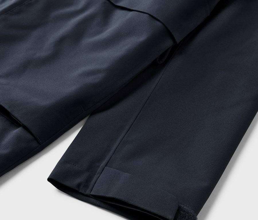 Detail einer Outdoorjacke.