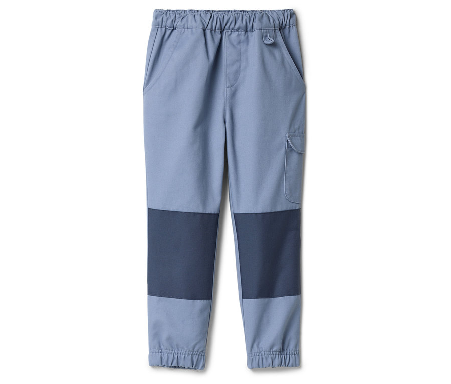 Helleblaue Hose mit marineblauem Einsatz am Bein und Gummibund.