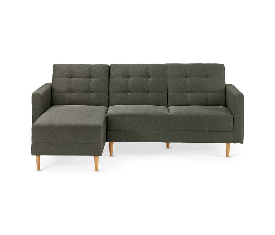 Grünes Federkern-Eckschlafsofa »Just Relax« mit Stauraumbank, L-förmig mit geknöpfter Rückenlehne und hellen Holzfüßen.