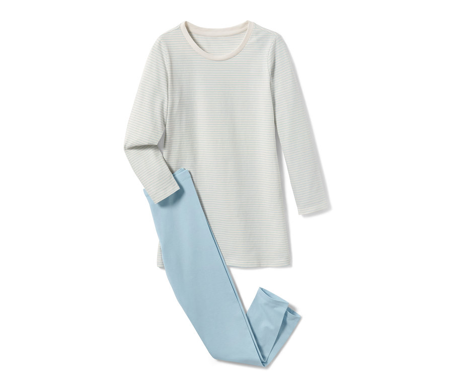 Kinder-Pyjama mit gestreiftem Oberteil und hellblauer Hose.