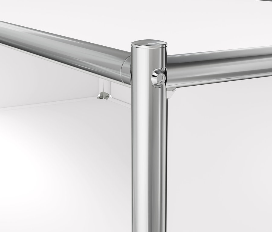 Detail einer Ecke des Metallregals »CN3«.