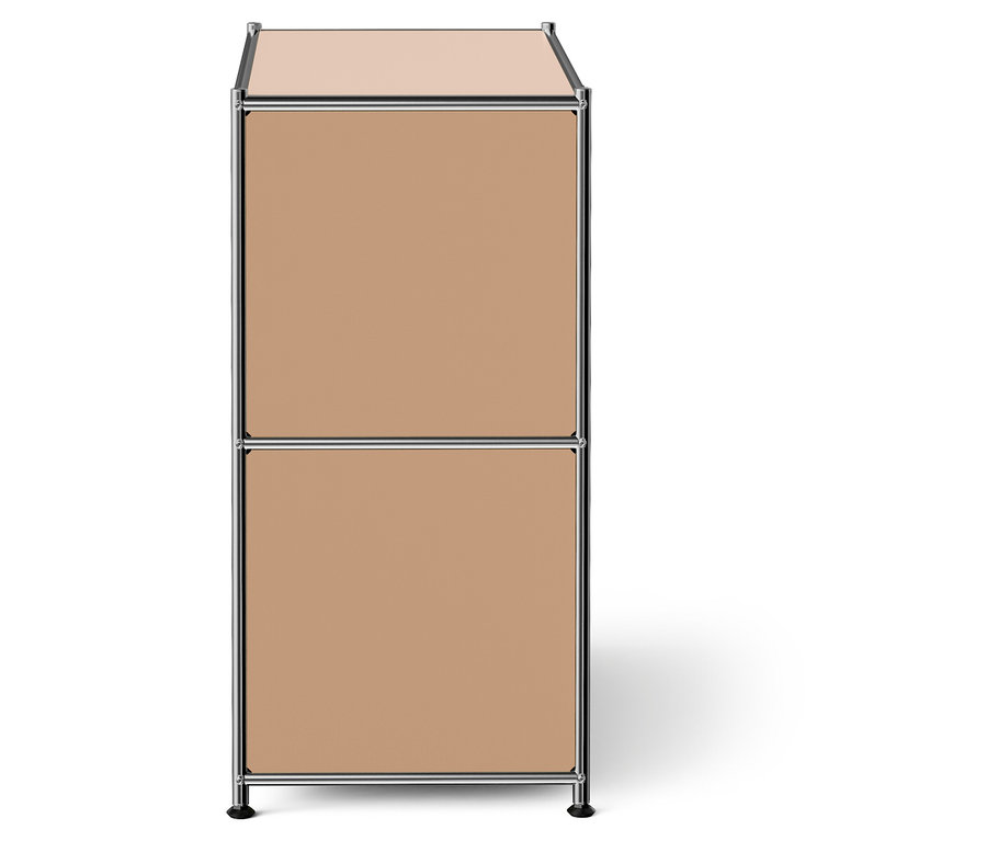 Zweistöckiger Schrank mit beigen Paneelen und Chromrahmen.