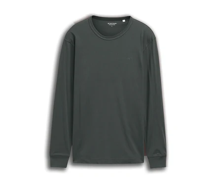 Tom Tailor Basic Longsleeve, Darkest Olive. Dunkelolivgrünes Langarmshirt mit Rundhalsausschnitt und kleinem Logo auf der Brust.