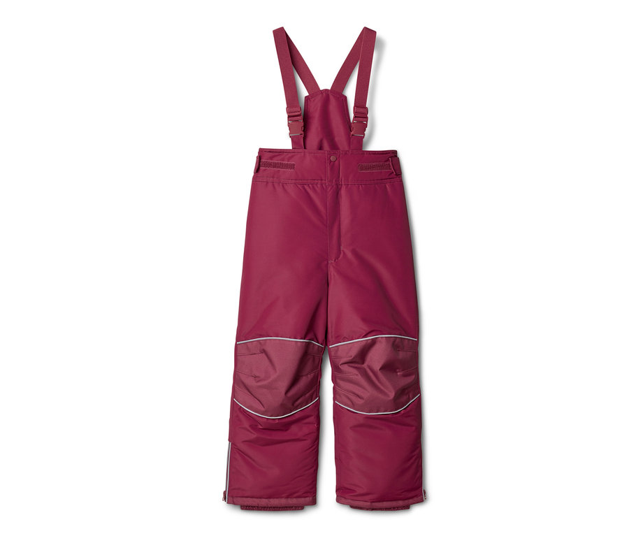 Eine burgunderrote Latzhose mit verstellbaren Trägern und verstärkten Knien liegt auf einem weißen Hintergrund.