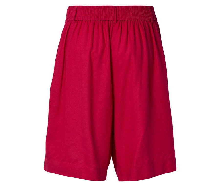 Rückansicht von roten Shorts mit elastischem Bund.