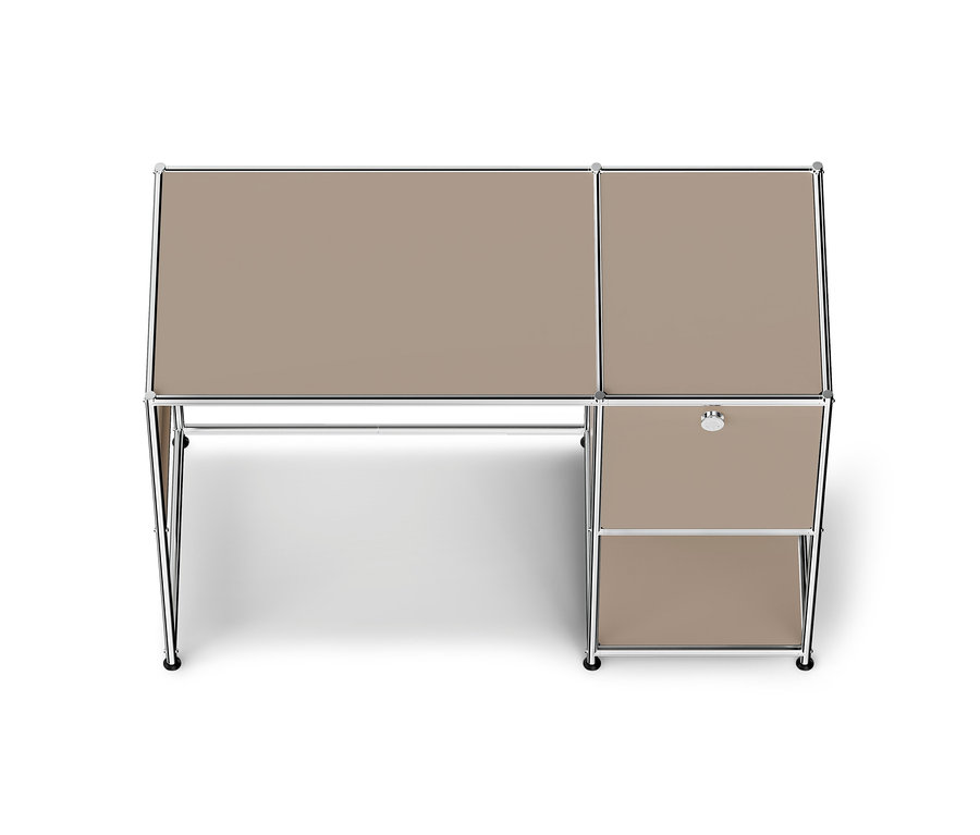 Beiger Schreibtisch mit verchromtem Gestell, integriertem Rollcontainer mit Schublade und offenem Fach, von oben gesehen.