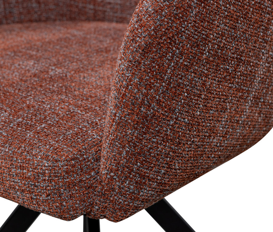 Detailaufnahme eines Woood Stuhls »Fenne« im Farbton Chestnut.