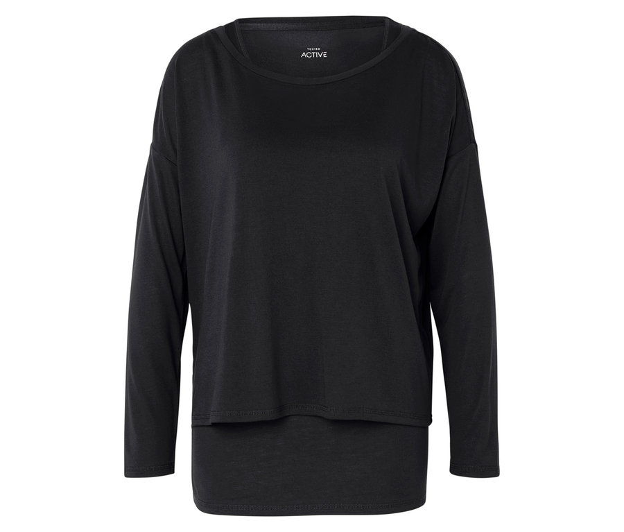 Schwarzes Langarmshirt.