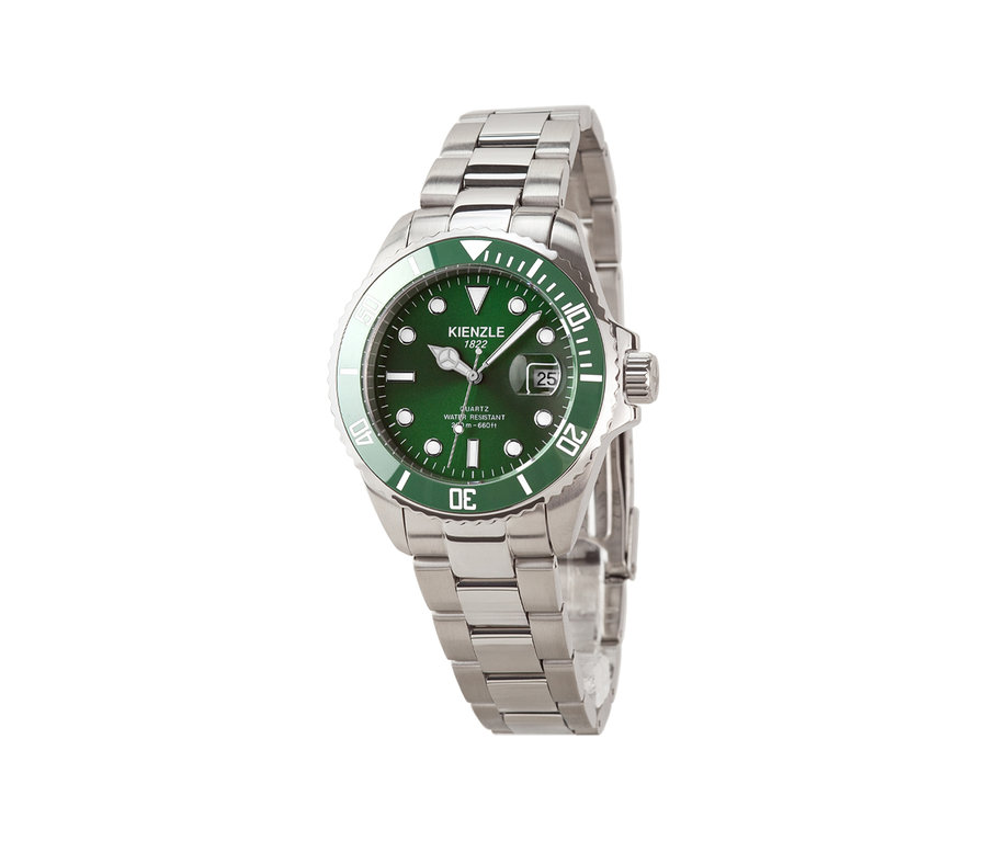 Grüne Kienzle Taucher Quarz Uhr mit silberfarbenem Metallarmband, grünem Zifferblatt und grüner Lünette, die das Datum 25 anzeigt.
