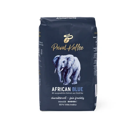 Eine Packung Privat Kaffee African Blue - 1x 500 g Ganze Bohne. Auf der Packung ist ein Elefant abgebildet.