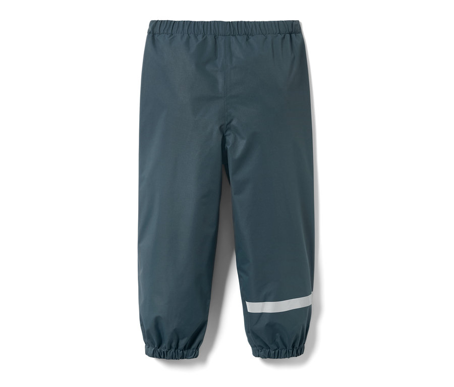 Eine blaue Kleinkind-Regenhose.