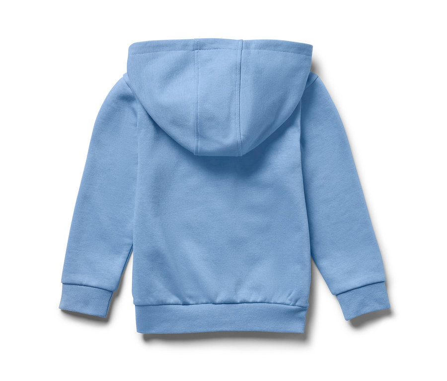 Rückansicht einer hellblauen Kinder-Sweatjacke mit Kapuze und angerauter Innenseite.
