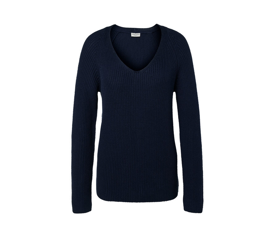 Dunkelblauer Strickpullover mit V-Ausschnitt.