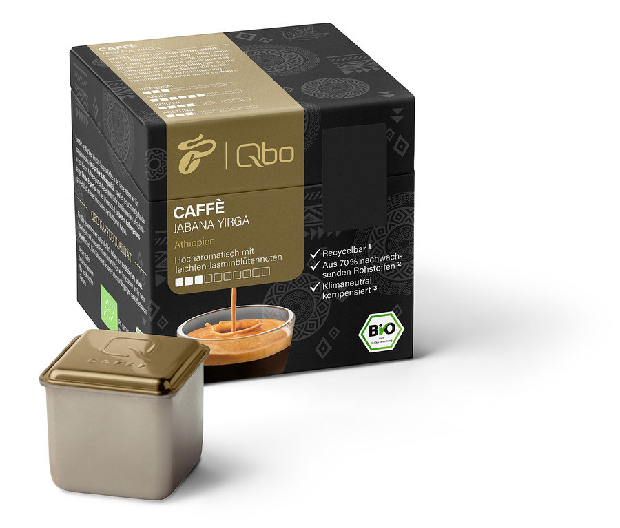 Eine Packung Qbo Caffè JABANA YIRGA mit einer einzelnen Kaffeekapsel daneben.
