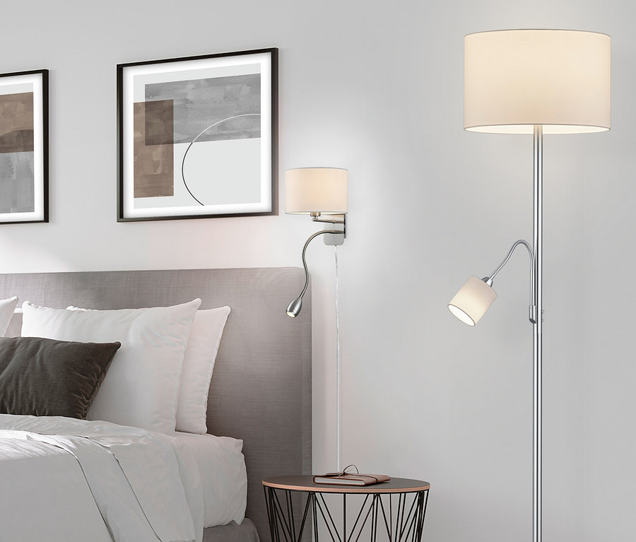 Schlafzimmer mit Bett, Nachttisch und Trio Wandleuchte »HOTEL«.