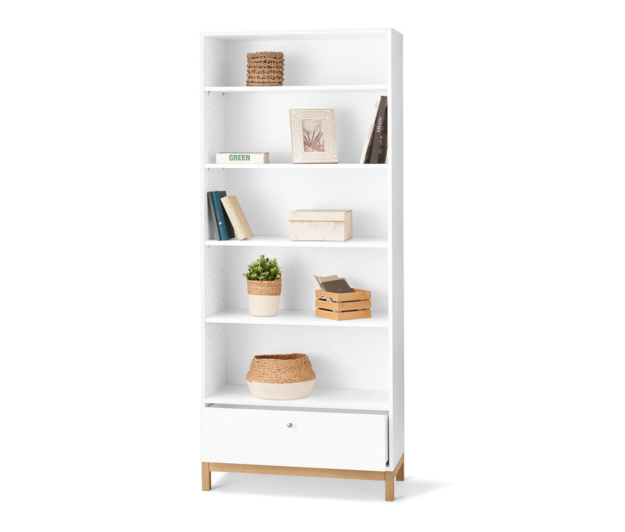 Weißes, hohes Bücherregal mit sechs Regalböden und einer Schublade.