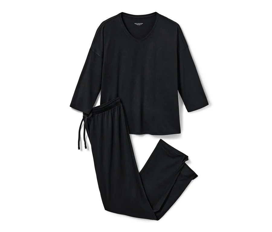Schwarzer Pyjama mit langärmligem Oberteil und Hose.