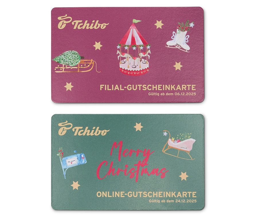 Zwei Tchibo Gutscheinkarten mit Weihnachtsmotiven. Eine lilafarbene mit Karussell, die andere grüne mit Merry Christmas Schriftzug. Tchibo Adventskalender.