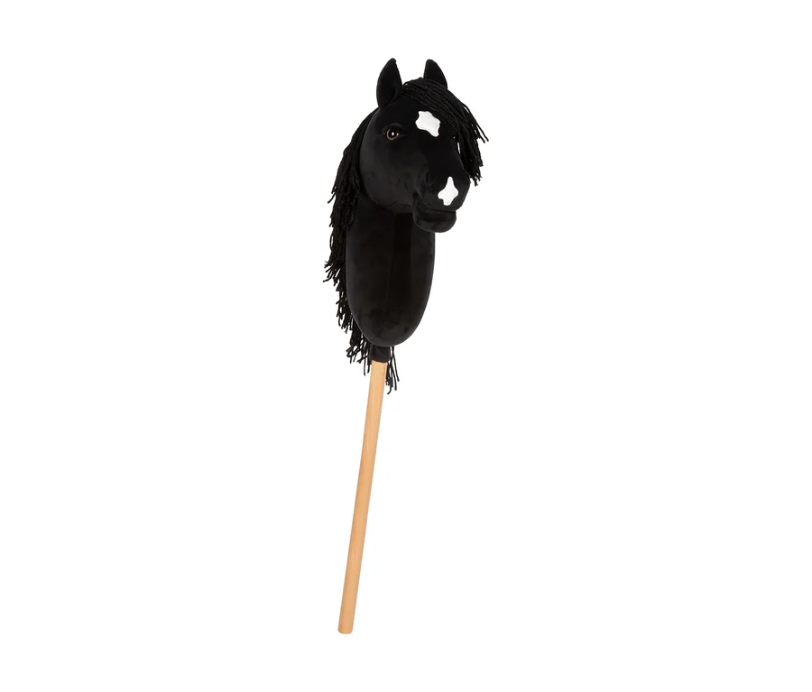 Schwarzes small foot Hobby-Horse »Melodie« aus Plüsch mit weißer Blesse und Maul auf einem Holzstab.