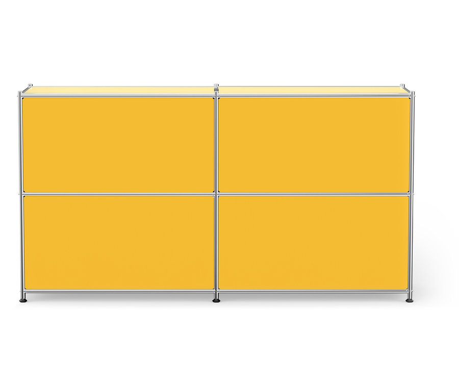 Ein gelbes Regal mit vier Fächern und silbernem Rahmen.