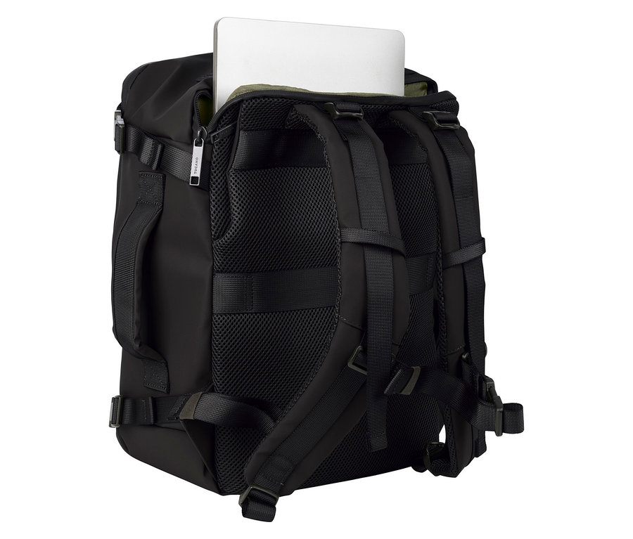 Schwarzer Tucano TUGO DRY Kabinenrucksack mit 15,6-Zoll-Laptopfach, mit einem Laptop im Inneren, von hinten gesehen.