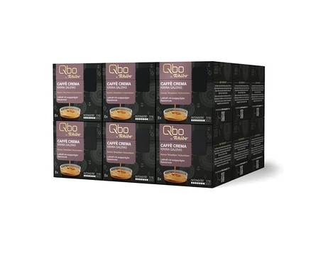 Stapel von Qbo by Tchibo Caffè Crema Kinyaa Galeras Kaffeekapselpackungen. Jede dunkle Packung zeigt weißen und orangen Text, ein Bild von Kaffee mit Crema und Details wie „8x“, „Intensität 7/10“, „Kenia | Brasilien | Kolumbien“ und „Lebhaft mit ausgeprägter Beerennote“.