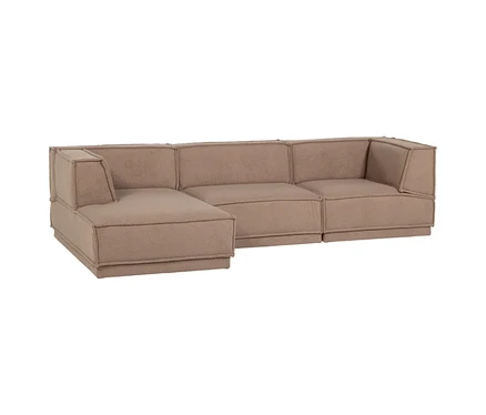 Ein beiges, L-förmiges Ecksofa mit strukturierter Stoffpolsterung und sichtbaren Nähten. Die linke Seite hat eine Chaiselongue.