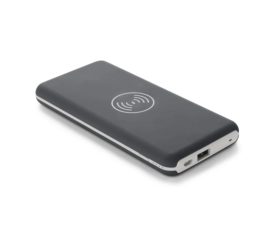 Eine graue, kabellose Powerbank und ein Ladegerät auf einem weißen Hintergrund.