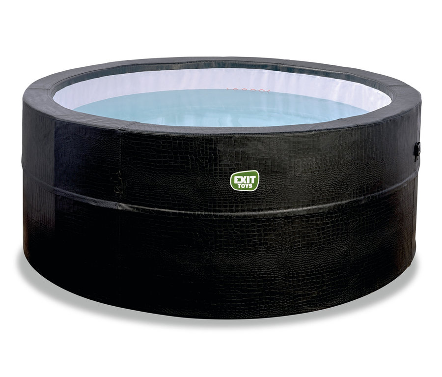 Ein mit Wasser gefüllter, schwarzer EXIT Leather Premium Whirlpool für 4 Personen.