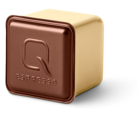 Nahaufnahme einer Qbo Flavoured Espresso Dark Choc Packung.